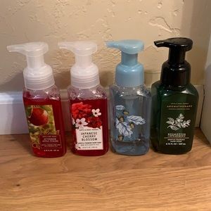 NWT Lot of 4 Bath and Body Works Foam Hand Soap